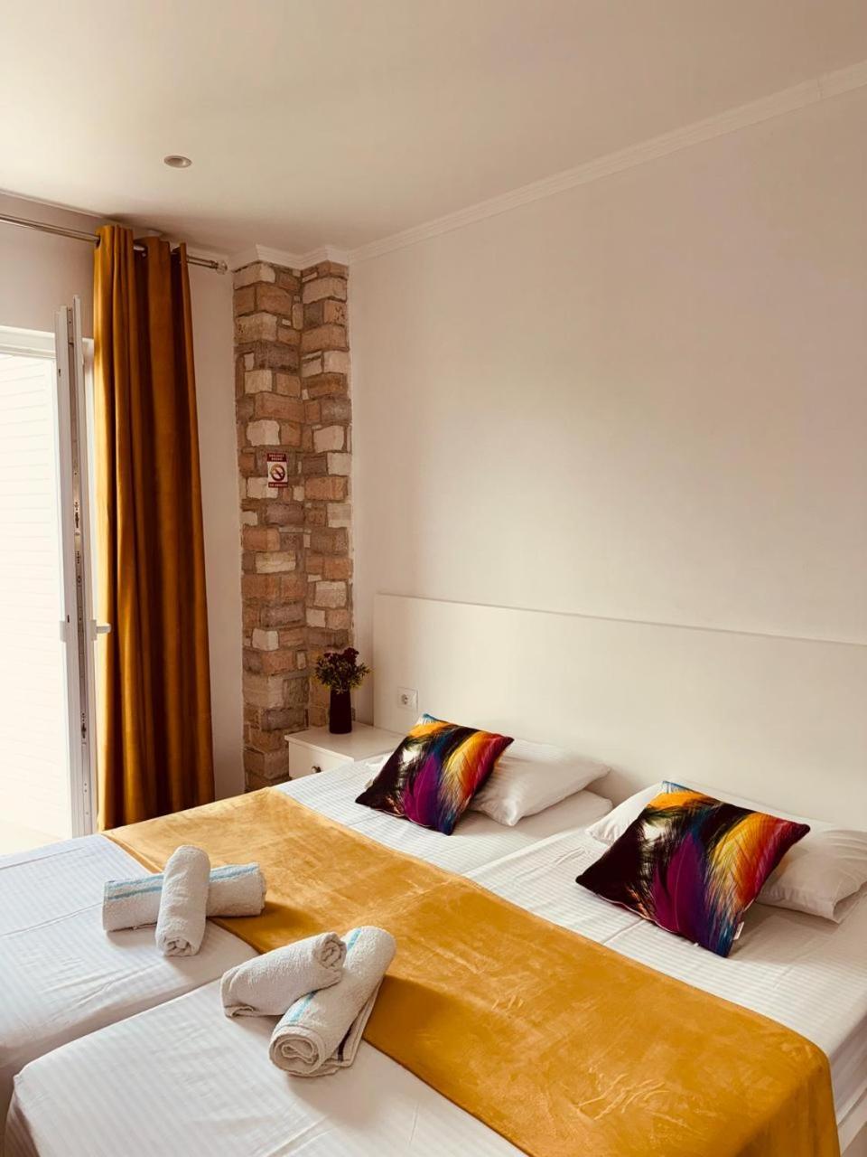 Orfeu Apartments Ksamil Extérieur photo